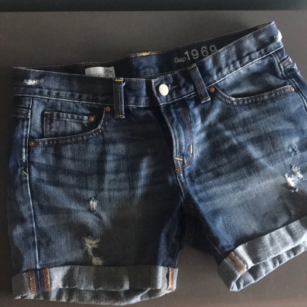 Gap 26p denim shorts